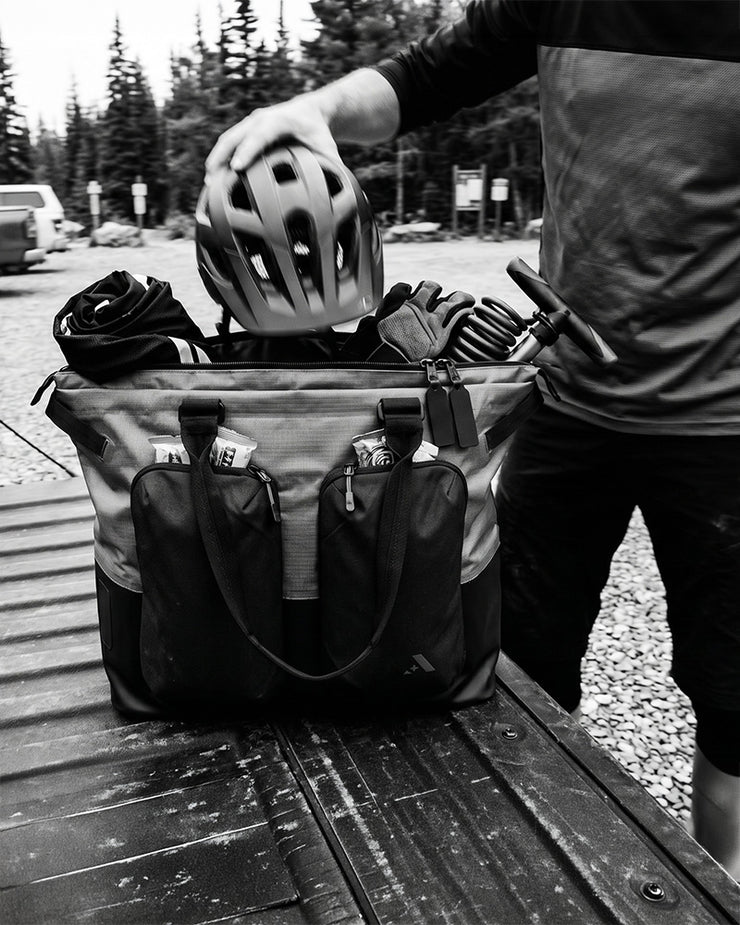Pulk Sleds – Alaska Gear Company